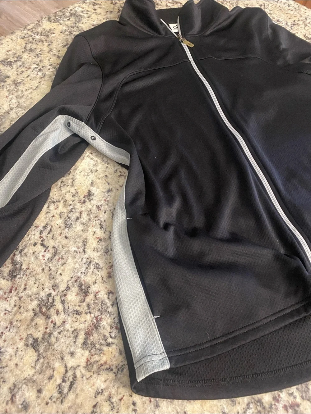 ALO men’s Black Full-Zip Athletic Jacket with Light Gray Side Panels